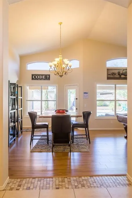 Holiday home Private Paradise With Pool Heater, Spa, Billiards Avondale